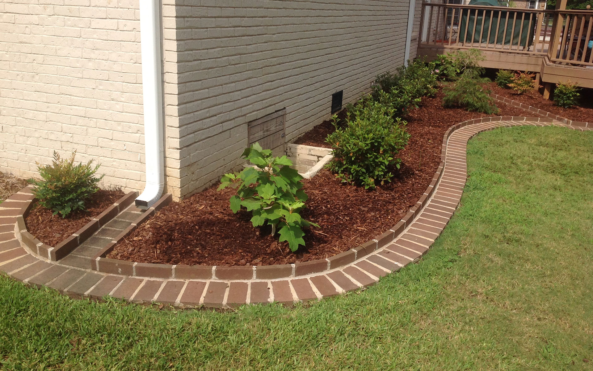 Edging Project Photos | Ledford's Landscaping